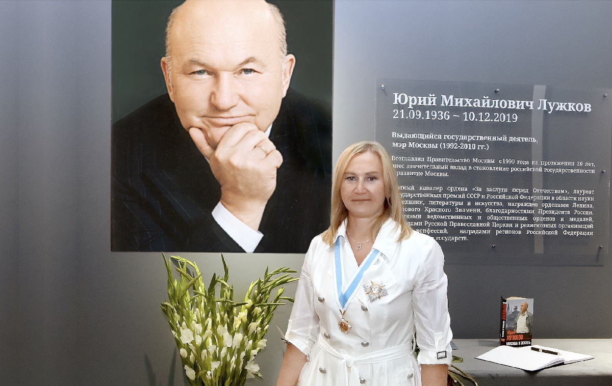 Роль Юрия Лужкова в восстановлении Храма Христа Спасителя продемонстрировала уникальная выставка